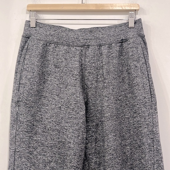 Lululemon Kung -Fu Pant 2.0 Heathered Black Size M (Fourth Release) - Picture 8 of 16